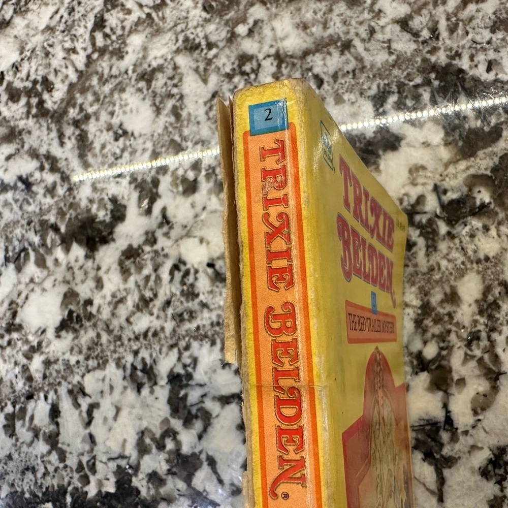 Trixie Belden The Red Trailer Mystery & The Gatehouse Mystery Book 2 & 3 - Picture 3 of 3